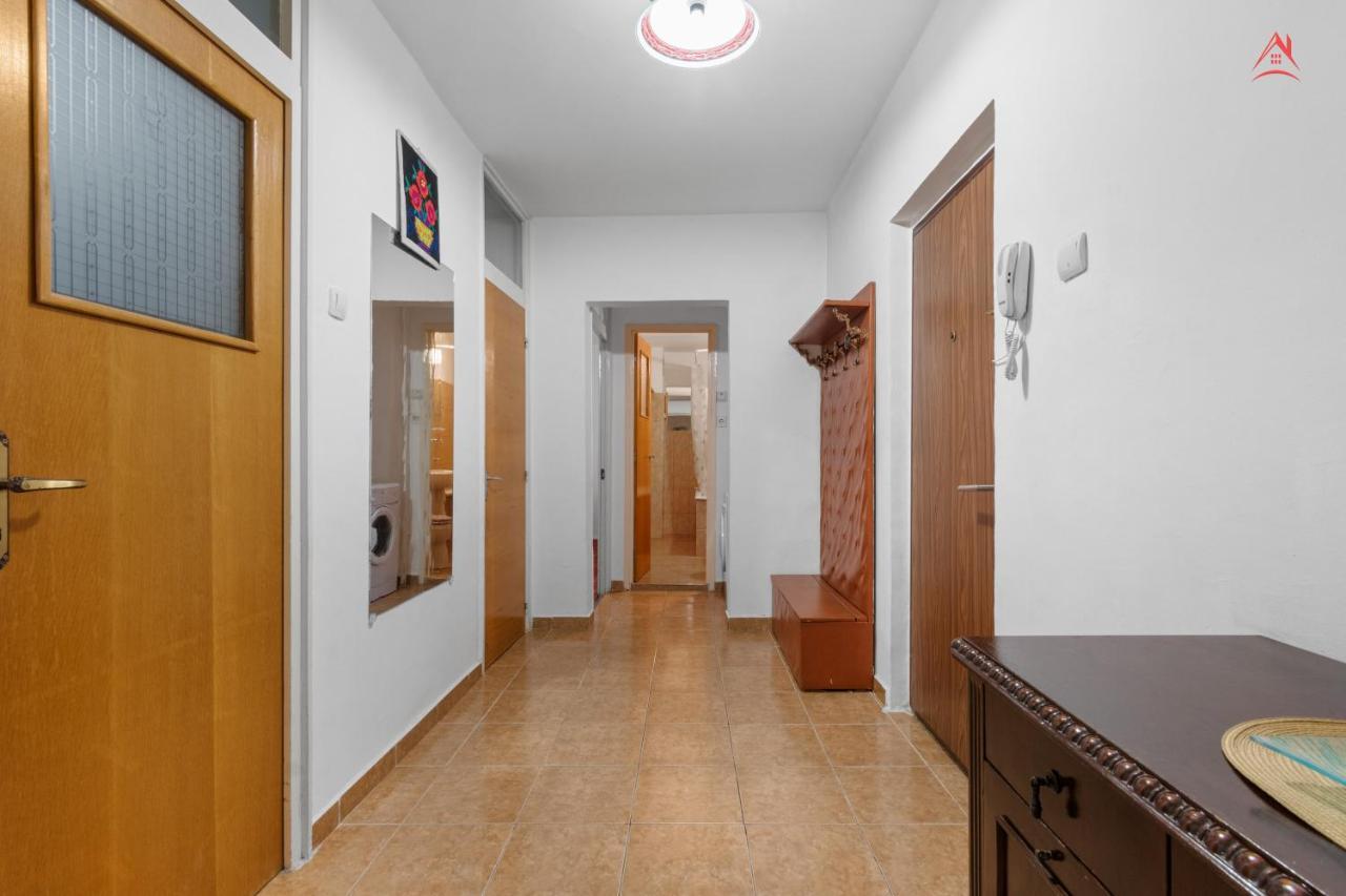 בוקרשט Dristor Large And Cozy Apartment מראה חיצוני תמונה