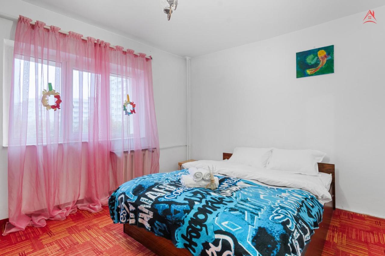 בוקרשט Dristor Large And Cozy Apartment מראה חיצוני תמונה